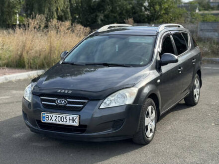 Серый Киа Сид, объемом двигателя 1.6 л и пробегом 289 тыс. км за 5400 $, фото 1 на Automoto.ua