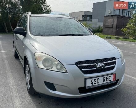 Серый Киа Сид, объемом двигателя 1.4 л и пробегом 239 тыс. км за 4499 $, фото 1 на Automoto.ua