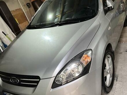 Киа Сид 2008 в Южноукраинске на Automoto.ua Серый Киа Сид, объемом двигателя 1.59 л и пробегом 68 тыс. км за 6700 $, фото 1 на Automoto.ua