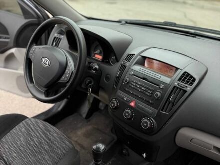 Сірий Кіа Сід, об'ємом двигуна 0 л та пробігом 87 тис. км за 3600 $, фото 1 на Automoto.ua