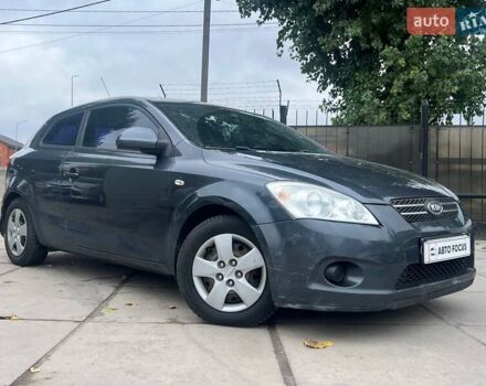 Серый Киа Сид, объемом двигателя 1.4 л и пробегом 247 тыс. км за 4990 $, фото 1 на Automoto.ua