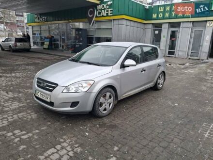 Серый Киа Сид, объемом двигателя 1.4 л и пробегом 190 тыс. км за 3999 $, фото 1 на Automoto.ua