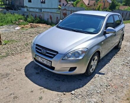Серый Киа Сид, объемом двигателя 0 л и пробегом 141 тыс. км за 5100 $, фото 1 на Automoto.ua
