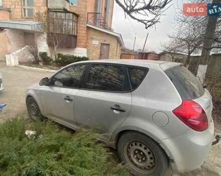 Серый Киа Сид, объемом двигателя 1.58 л и пробегом 347 тыс. км за 3200 $, фото 1 на Automoto.ua