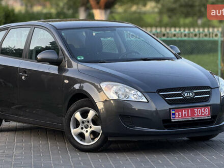 Киа Сид 2008 в Луцке на Automoto.ua Серый Киа Сид, объемом двигателя 1.4 л и пробегом 188 тыс. км за 5950 $, фото 1 на Automoto.ua