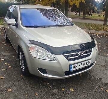 Киа Сид 2008 в Соленом на Automoto.ua Серый Киа Сид, объемом двигателя 1.6 л и пробегом 283 тыс. км за 5800 $, фото 1 на Automoto.ua