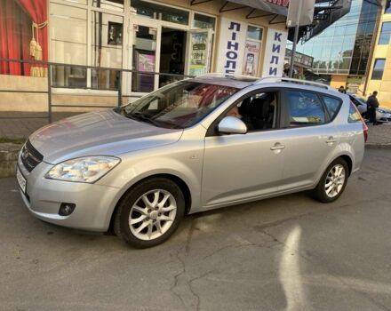 Серый Киа Сид, объемом двигателя 0 л и пробегом 316 тыс. км за 5400 $, фото 1 на Automoto.ua