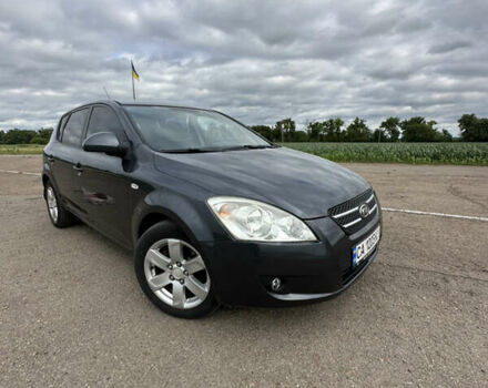 Серый Киа Сид, объемом двигателя 1.4 л и пробегом 260 тыс. км за 5200 $, фото 1 на Automoto.ua