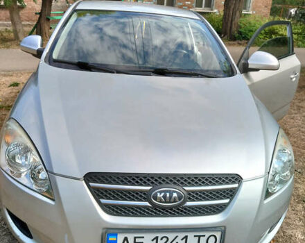Серый Киа Сид, объемом двигателя 1.4 л и пробегом 155 тыс. км за 4900 $, фото 1 на Automoto.ua