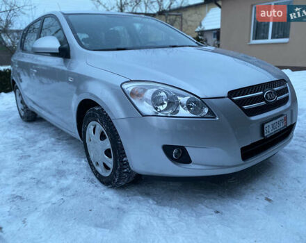 Серый Киа Сид, объемом двигателя 1.6 л и пробегом 157 тыс. км за 5790 $, фото 1 на Automoto.ua