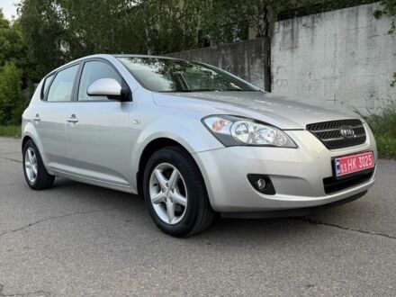 Киа Сид 2008 в Умани на Automoto.ua Серый Киа Сид, объемом двигателя 1.6 л и пробегом 250 тыс. км за 6350 $, фото 1 на Automoto.ua