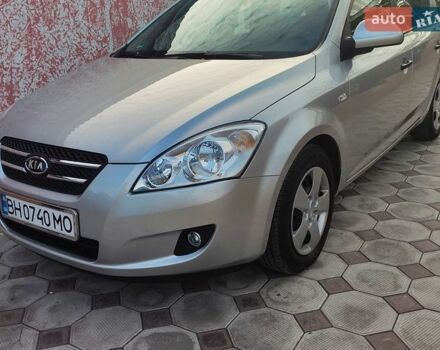 Серый Киа Сид, объемом двигателя 1.4 л и пробегом 180 тыс. км за 6700 $, фото 1 на Automoto.ua