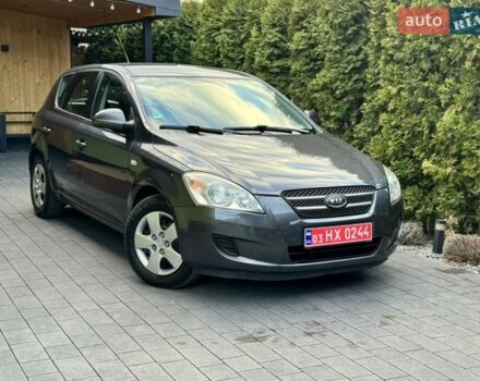 Серый Киа Сид, объемом двигателя 1.4 л и пробегом 211 тыс. км за 5999 $, фото 1 на Automoto.ua