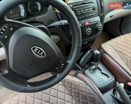 Серый Киа Сид, объемом двигателя 1.59 л и пробегом 235 тыс. км за 5800 $, фото 1 на Automoto.ua