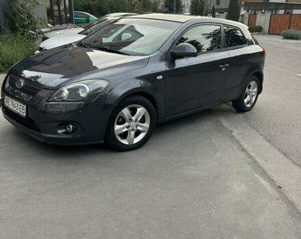 Серый Киа Сид, объемом двигателя 1.6 л и пробегом 210 тыс. км за 5500 $, фото 1 на Automoto.ua