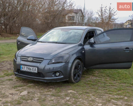 Серый Киа Сид, объемом двигателя 1.59 л и пробегом 211 тыс. км за 7000 $, фото 1 на Automoto.ua