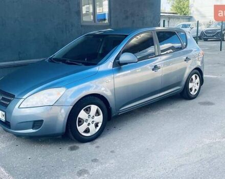 Серый Киа Сид, объемом двигателя 1.58 л и пробегом 250 тыс. км за 4000 $, фото 1 на Automoto.ua