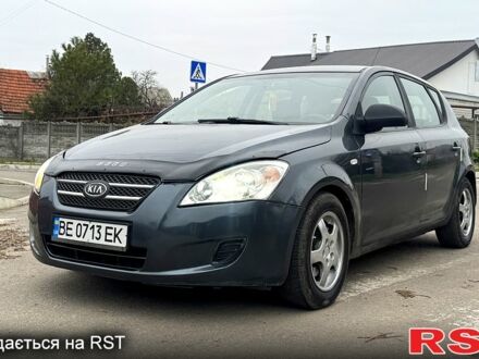 Серый Киа Сид, объемом двигателя 1.6 л и пробегом 253 тыс. км за 3200 $, фото 1 на Automoto.ua