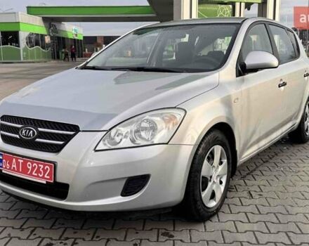 Серый Киа Сид, объемом двигателя 1.6 л и пробегом 216 тыс. км за 5900 $, фото 1 на Automoto.ua