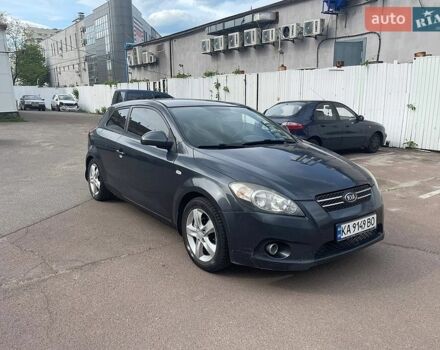 Серый Киа Сид, объемом двигателя 1.59 л и пробегом 330 тыс. км за 3500 $, фото 1 на Automoto.ua