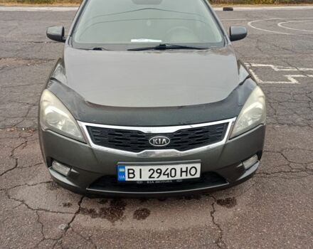 Кіа Сід 2009 у Полтаві на Automoto.ua Сірий Кіа Сід, об'ємом двигуна 1.4 л та пробігом 347 тис. км за 6000 $, фото 1 на Automoto.ua