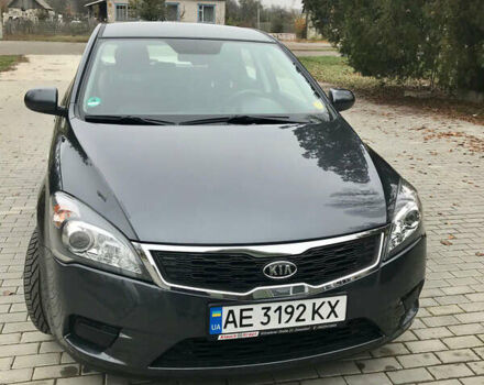 Серый Киа Сид, объемом двигателя 1.59 л и пробегом 155 тыс. км за 6690 $, фото 1 на Automoto.ua
