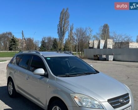 Серый Киа Сид, объемом двигателя 1.59 л и пробегом 250 тыс. км за 6300 $, фото 1 на Automoto.ua