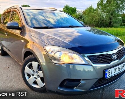 Серый Киа Сид, объемом двигателя 1.4 л и пробегом 206 тыс. км за 5250 $, фото 1 на Automoto.ua