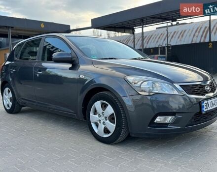 Серый Киа Сид, объемом двигателя 1.4 л и пробегом 185 тыс. км за 5999 $, фото 1 на Automoto.ua