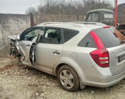 Серый Киа Сид, объемом двигателя 1.4 л и пробегом 245 тыс. км за 1999 $, фото 1 на Automoto.ua