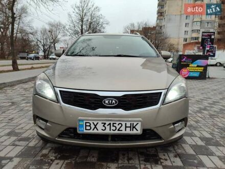 Кіа Сід 2009 у Хмельницькому на Automoto.ua Сірий Кіа Сід, об'ємом двигуна 1.58 л та пробігом 214 тис. км за 6150 $, фото 1 на Automoto.ua