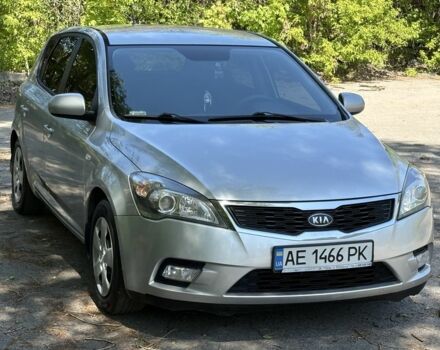 Серый Киа Сид, объемом двигателя 1.4 л и пробегом 262 тыс. км за 5300 $, фото 1 на Automoto.ua