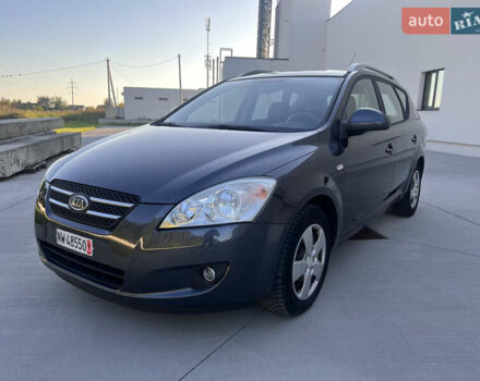 Серый Киа Сид, объемом двигателя 1.4 л и пробегом 160 тыс. км за 5550 $, фото 1 на Automoto.ua