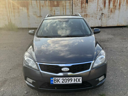 Сірий Кіа Сід, об'ємом двигуна 1.6 л та пробігом 250 тис. км за 5000 $, фото 1 на Automoto.ua