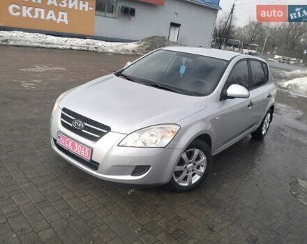 Серый Киа Сид, объемом двигателя 0 л и пробегом 248 тыс. км за 5299 $, фото 1 на Automoto.ua