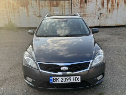 Сірий Кіа Сід, об'ємом двигуна 1.6 л та пробігом 250 тис. км за 5200 $, фото 1 на Automoto.ua