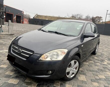 Серый Киа Сид, объемом двигателя 1.6 л и пробегом 130 тыс. км за 2700 $, фото 1 на Automoto.ua