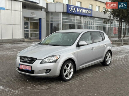 Киа Сид 2009 в Ровно на Automoto.ua Серый Киа Сид, объемом двигателя 1.6 л и пробегом 265 тыс. км за 5750 $, фото 1 на Automoto.ua