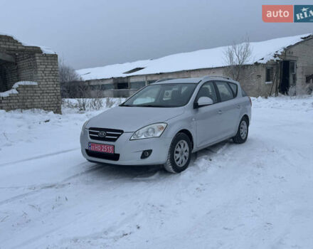Серый Киа Сид, объемом двигателя 1.4 л и пробегом 162 тыс. км за 4900 $, фото 1 на Automoto.ua
