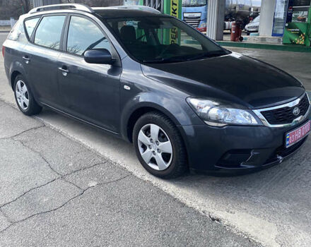 Серый Киа Сид, объемом двигателя 1.4 л и пробегом 248 тыс. км за 5600 $, фото 1 на Automoto.ua