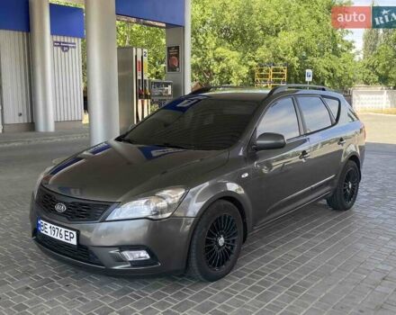 Серый Киа Сид, объемом двигателя 1.58 л и пробегом 331 тыс. км за 5999 $, фото 1 на Automoto.ua