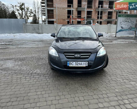 Серый Киа Сид, объемом двигателя 1.59 л и пробегом 130 тыс. км за 5600 $, фото 1 на Automoto.ua