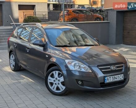 Серый Киа Сид, объемом двигателя 1.6 л и пробегом 214 тыс. км за 5799 $, фото 1 на Automoto.ua