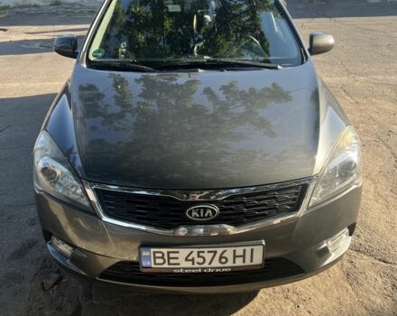 Серый Киа Сид, объемом двигателя 1.4 л и пробегом 150 тыс. км за 4501 $, фото 1 на Automoto.ua