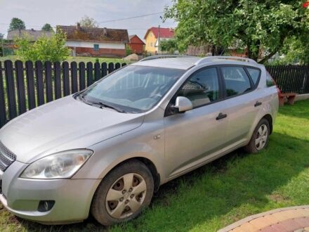 Киа Сид 2009 в Дрогобыче на Automoto.ua Серый Киа Сид, объемом двигателя 2 л и пробегом 218 тыс. км за 3800 $, фото 1 на Automoto.ua