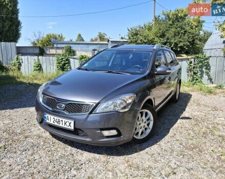 Серый Киа Сид, объемом двигателя 1.59 л и пробегом 235 тыс. км за 8250 $, фото 1 на Automoto.ua