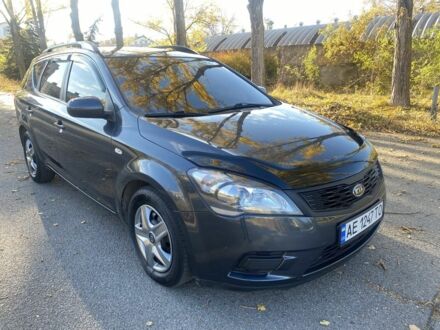 Кіа Сід 2009 у Кривому Розі на Automoto.ua Сірий Кіа Сід, об'ємом двигуна 1.6 л та пробігом 267 тис. км за 6900 $, фото 1 на Automoto.ua
