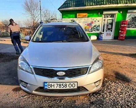 Серый Киа Сид, объемом двигателя 1.6 л и пробегом 320 тыс. км за 7000 $, фото 1 на Automoto.ua
