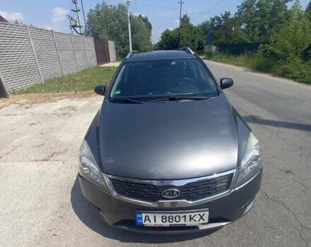 Серый Киа Сид, объемом двигателя 1.4 л и пробегом 280 тыс. км за 5500 $, фото 1 на Automoto.ua