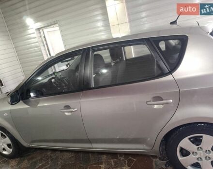 Сірий Кіа Сід, об'ємом двигуна 1.4 л та пробігом 207 тис. км за 6200 $, фото 1 на Automoto.ua